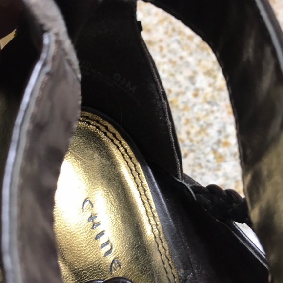 Heels - Picture 6 of 8